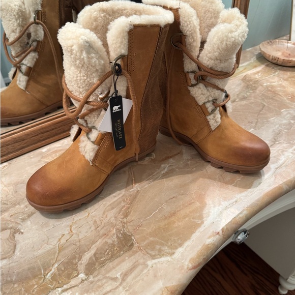 Sorel Joan of Arctic Boot NWT - Picture 2 of 4